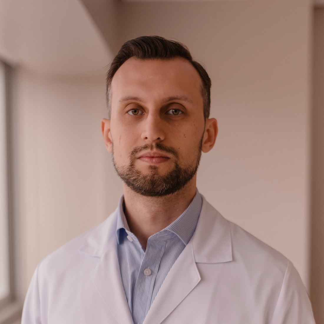 Dr. Nilson Marquardt Filho no consultório